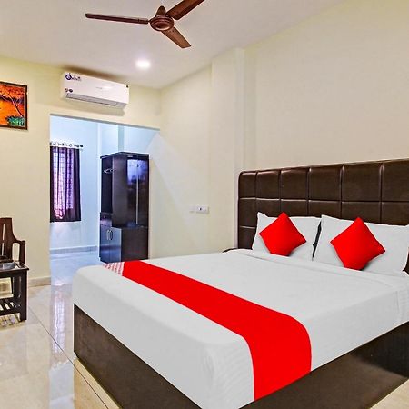 Super Hotel O Lakshmi Royal Inn Варангал Экстерьер фото