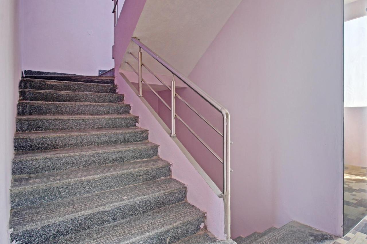 Super Hotel O Lakshmi Royal Inn Варангал Экстерьер фото