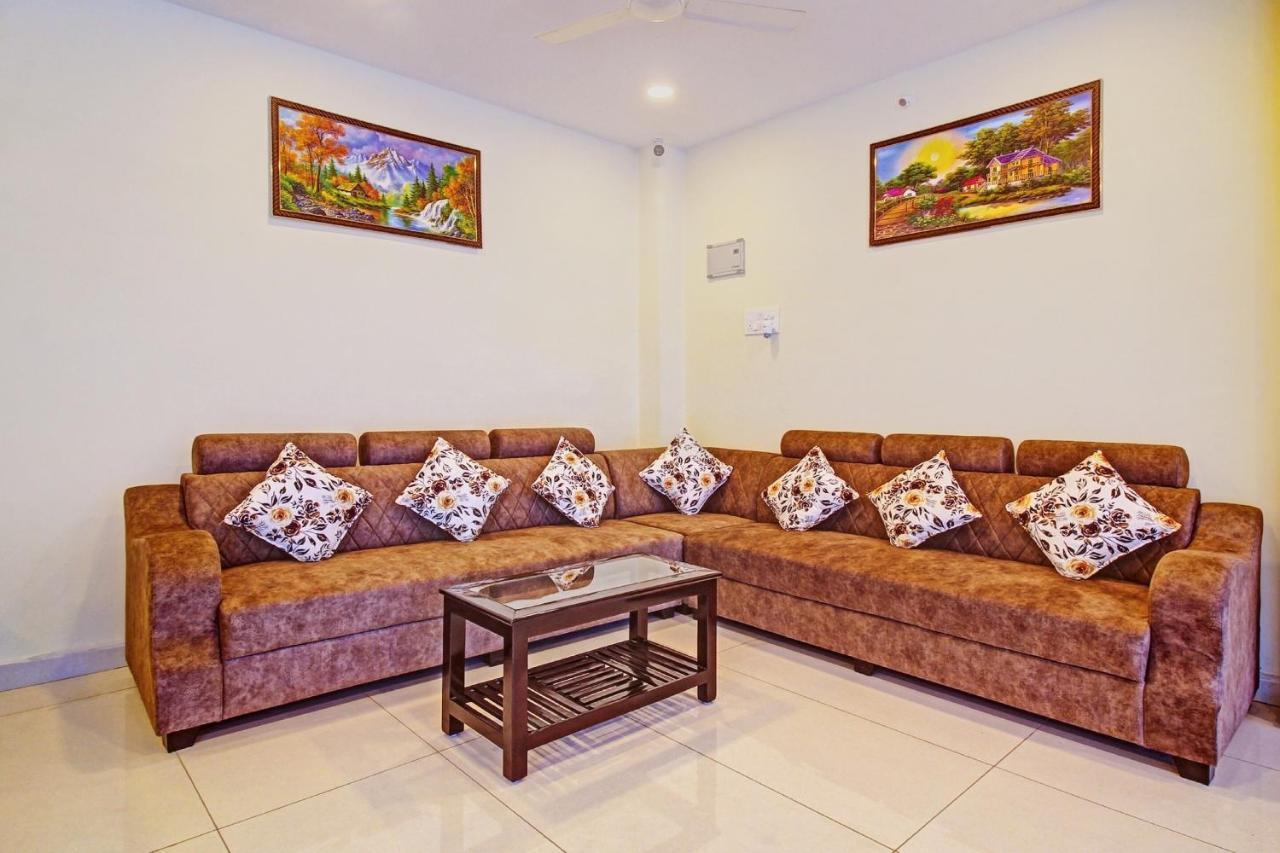 Super Hotel O Lakshmi Royal Inn Варангал Экстерьер фото