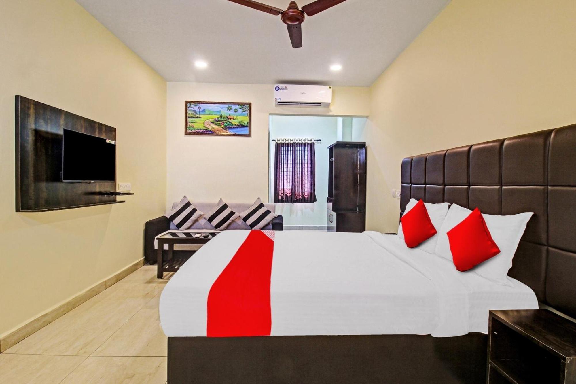Super Hotel O Lakshmi Royal Inn Варангал Экстерьер фото